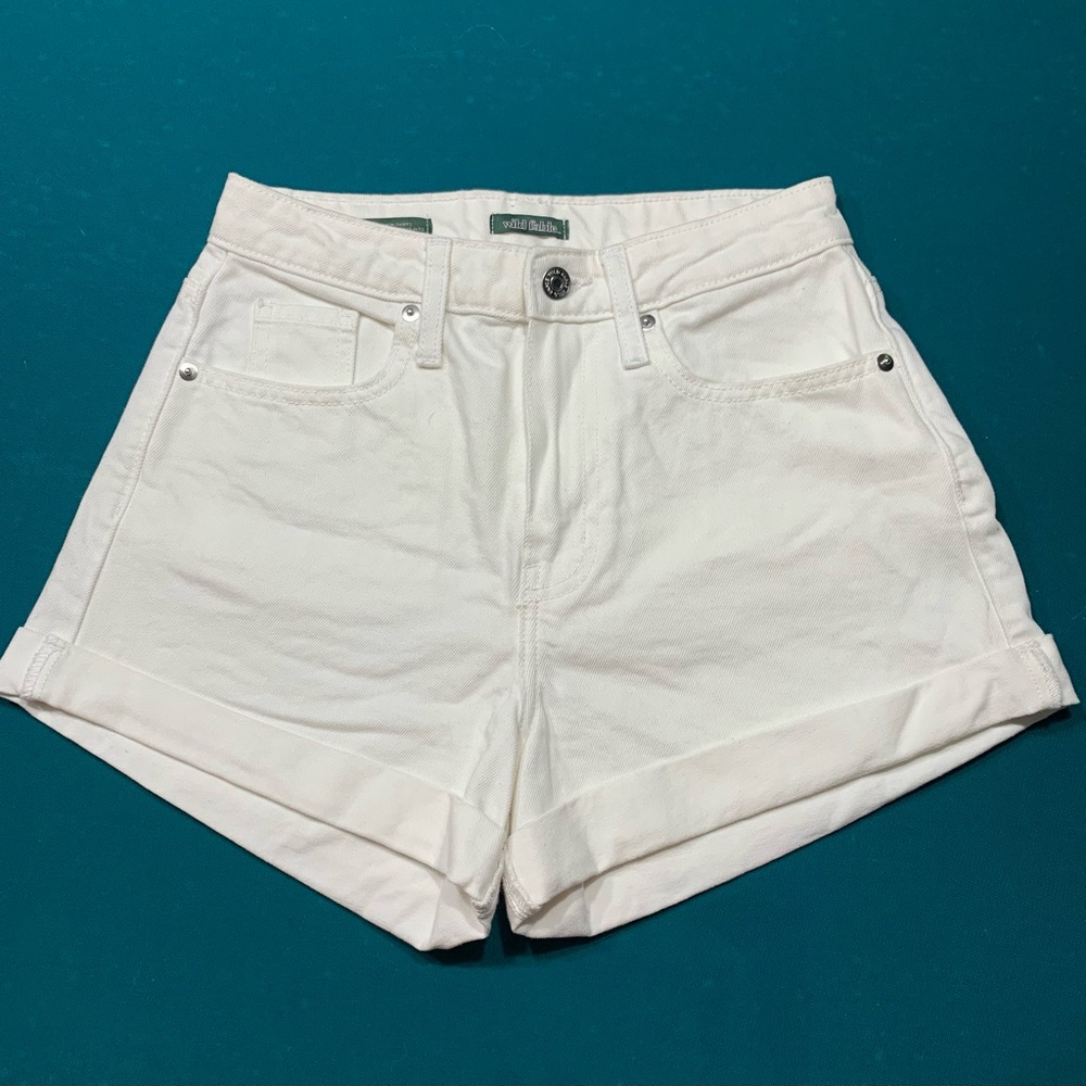 Woman’s high rise shorts